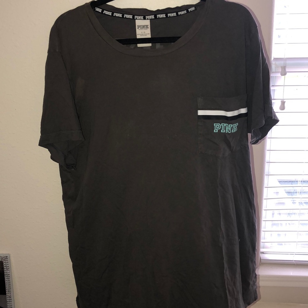 VS Pink short sleeve tee